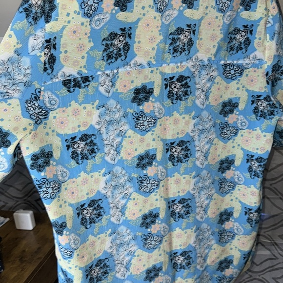 DonnKenny-Vintage Women’s Blue Floral Sleeve Button Down Shirt Size Large - Picture 11 of 12